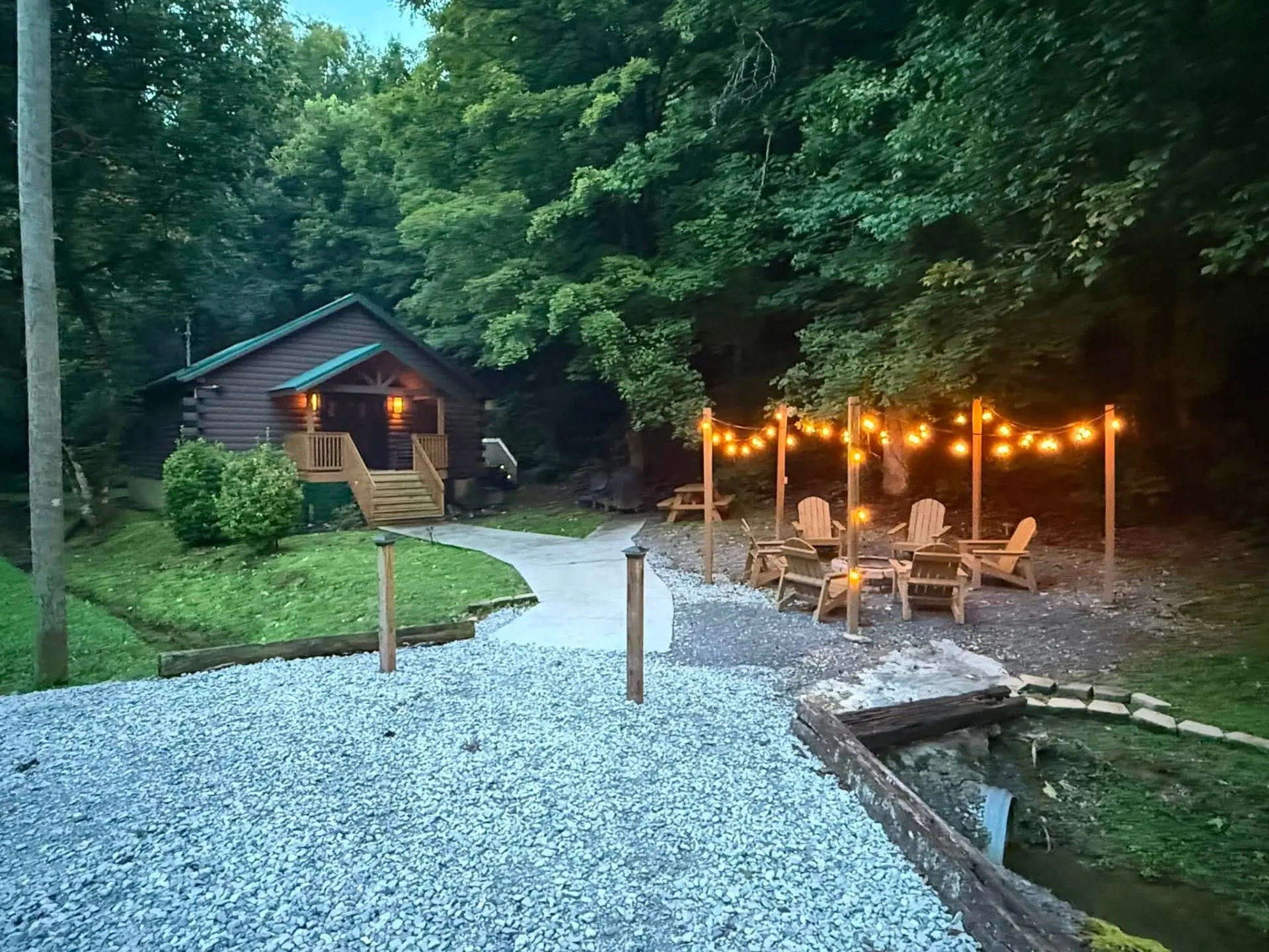 Evergreen Hideaway cabin photo 57